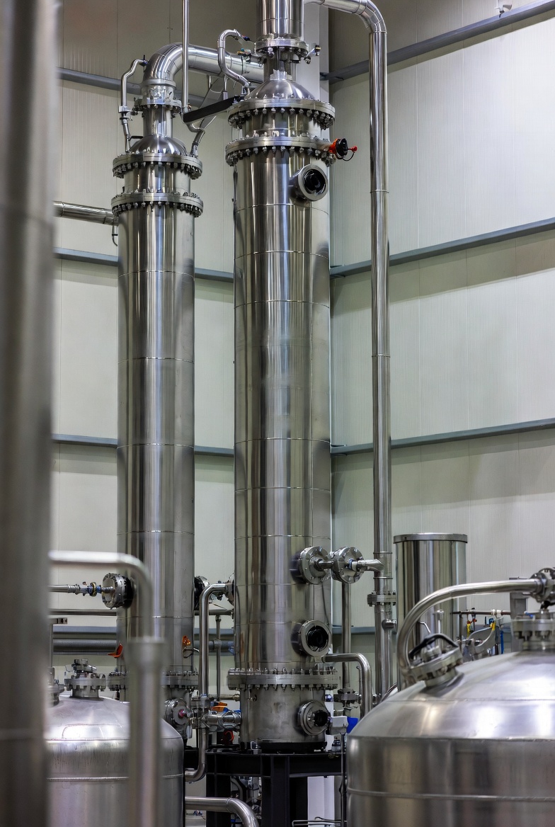 Distillation process condenser diagram